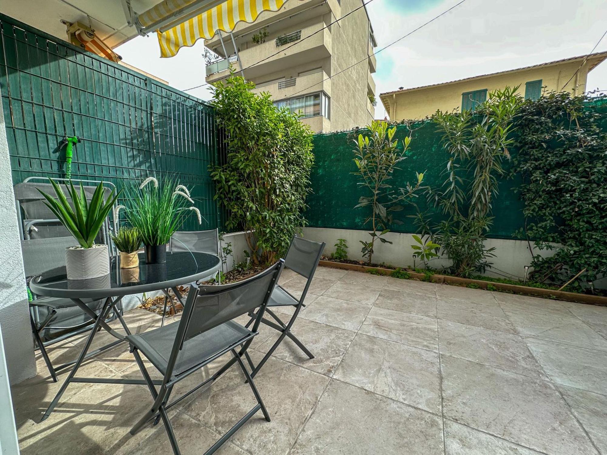 Cosy Madrid, Appartement Proche De La Mer Cannes Exterior photo