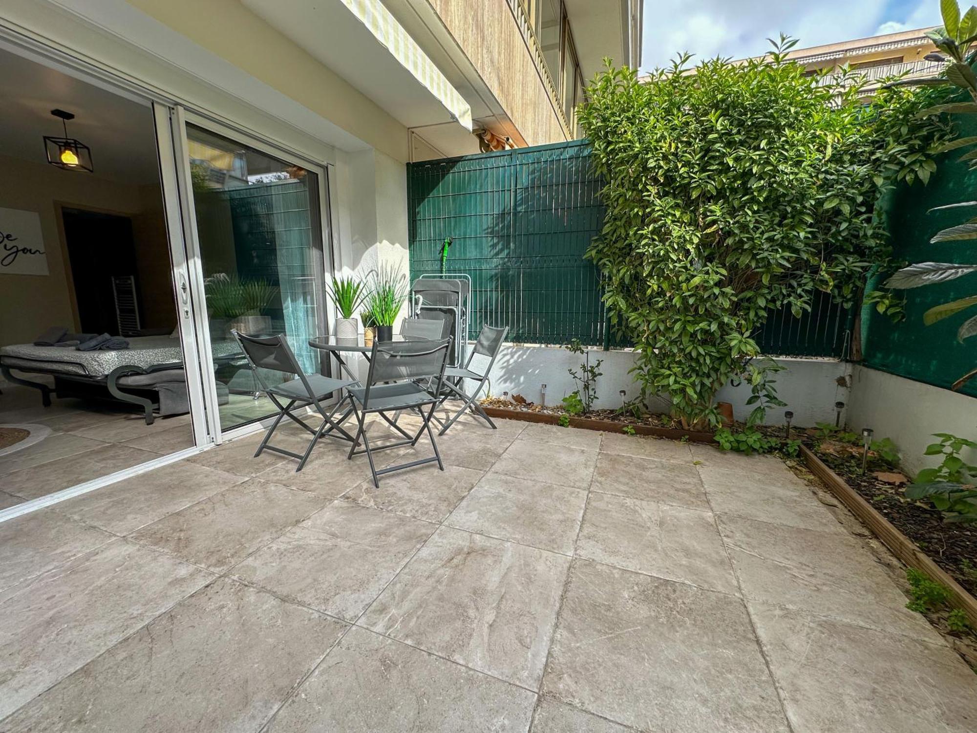 Cosy Madrid, Appartement Proche De La Mer Cannes Exterior photo